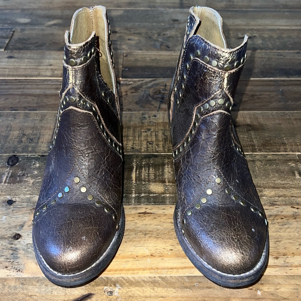 Very Volatile Spears Booties